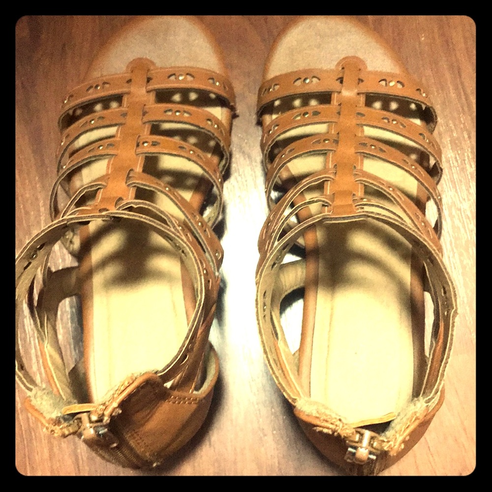 Brown wedges(sip up)